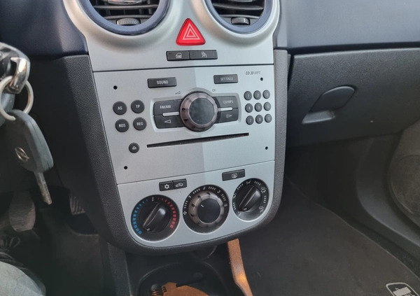 Opel Corsa cena 10900 przebieg: 164000, rok produkcji 2010 z Mikołajki małe 22